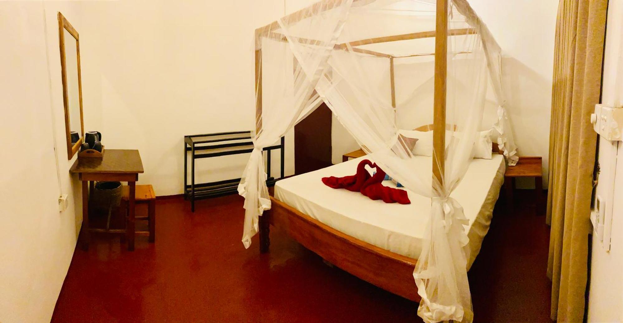 Tropicana Home Stay Аругам Экстерьер фото