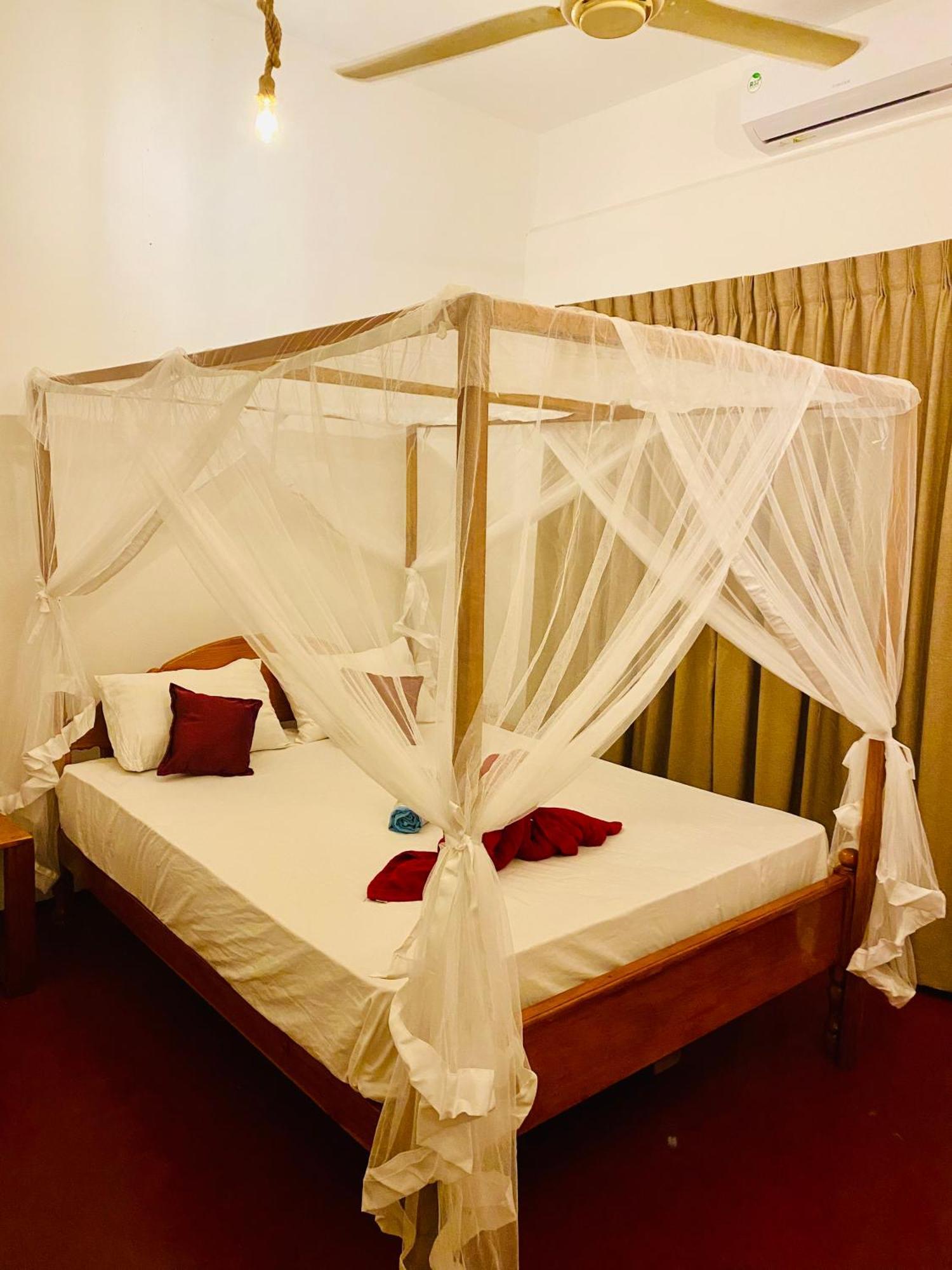 Tropicana Home Stay Аругам Экстерьер фото